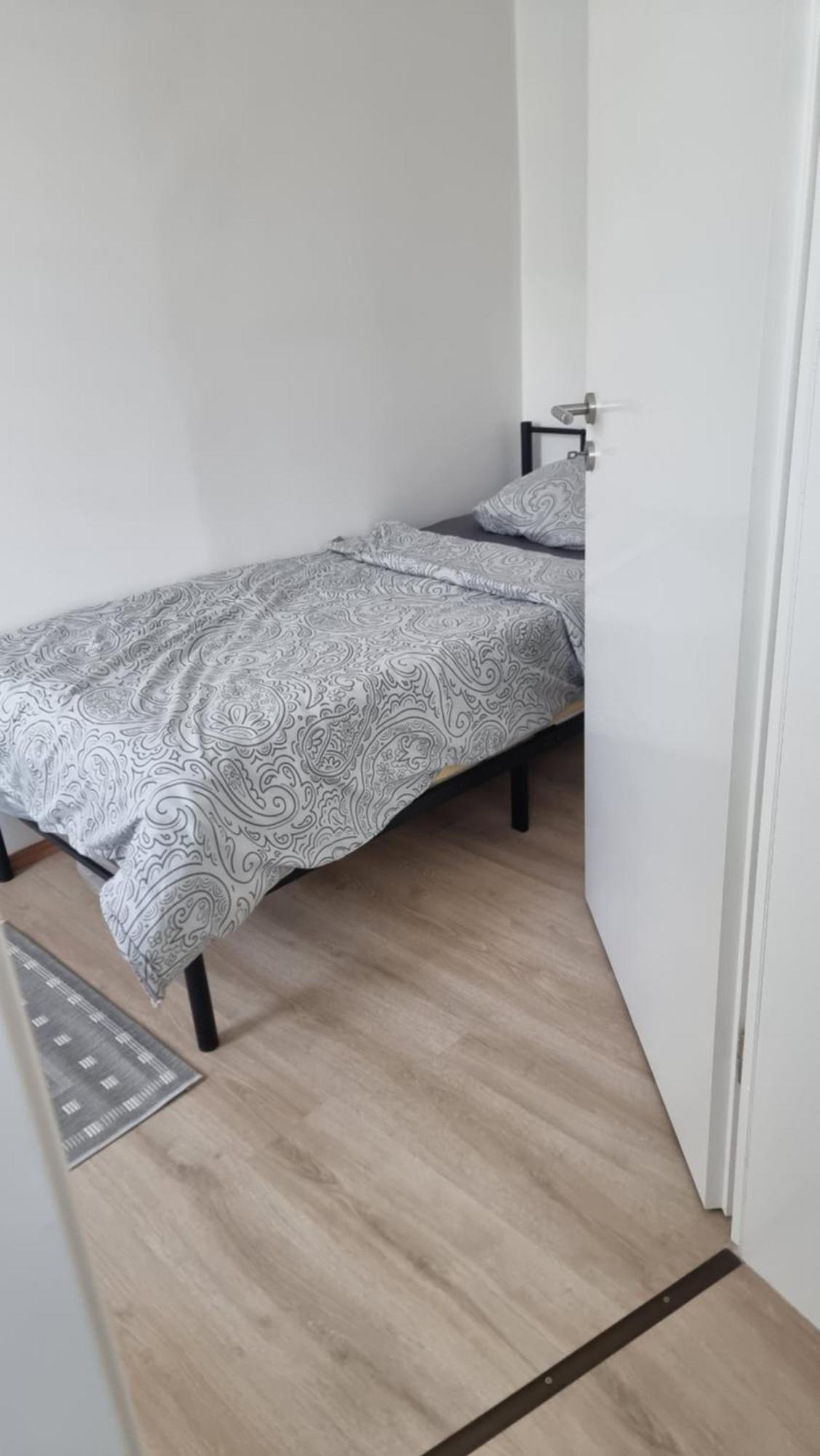 ארפורט Ferienwohnung Balkan מראה חיצוני תמונה